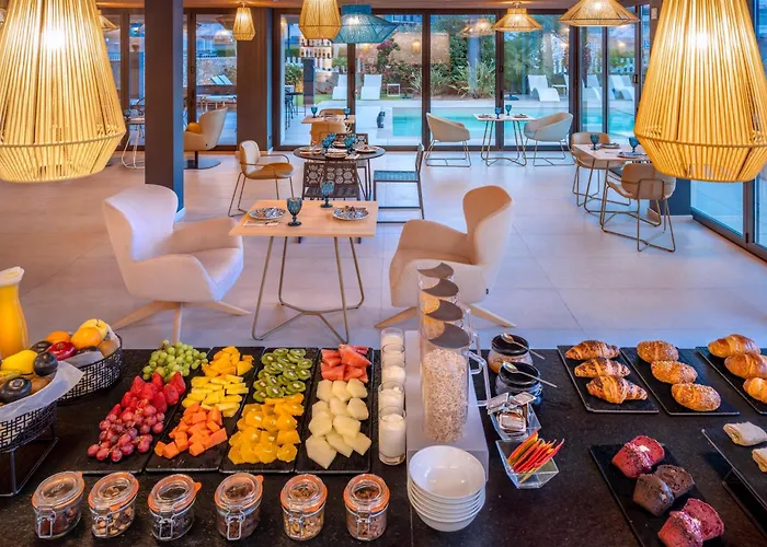 Instants Boutique Hotel