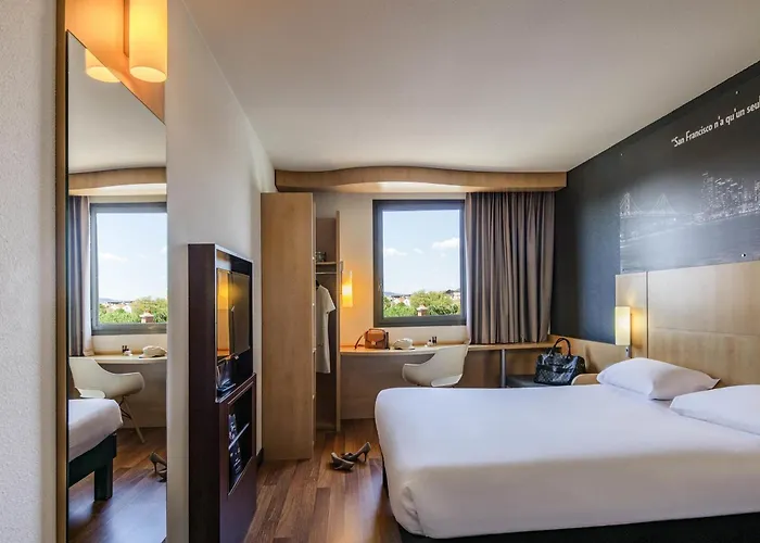 IBIS Cannes Mouans Sartoux parking gratuit