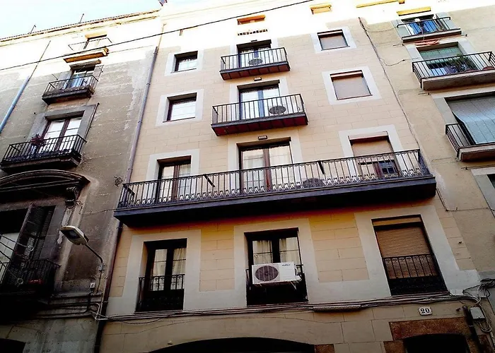 Mh Guell Apartments