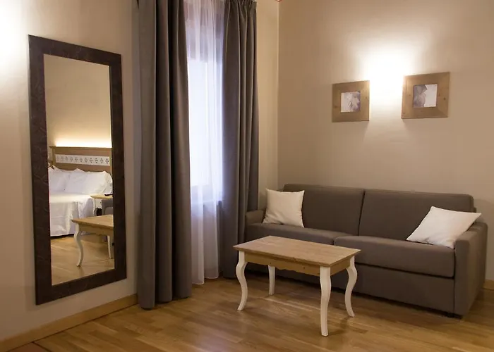 Hotel Sesmones Lodi