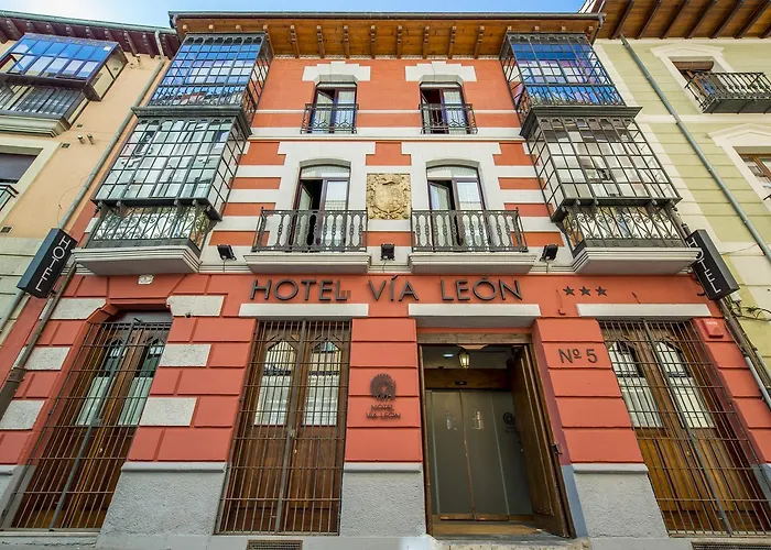 Alda Via Leon Hotel