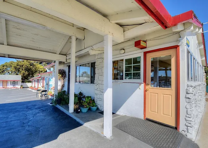 Bayside Inn Monterey