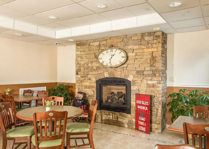 Boothill Inn And Suites