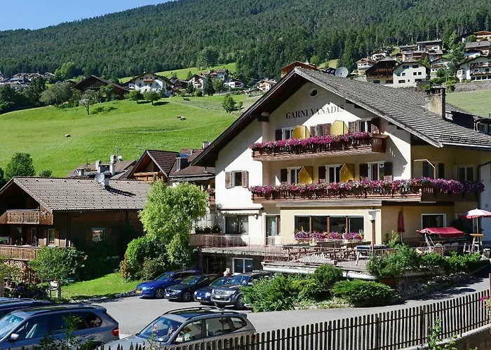 Hotel Garni Vanadis Urtijëi